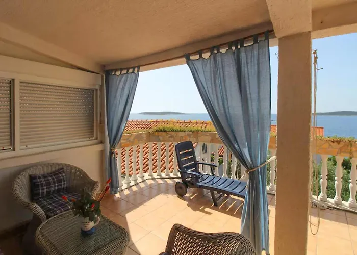 Four Bedroom Cozy In 公寓