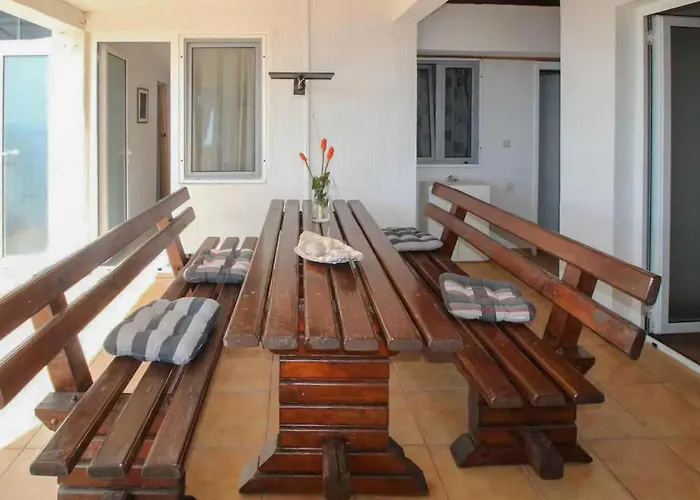 Four Bedroom Cozy In 公寓 *