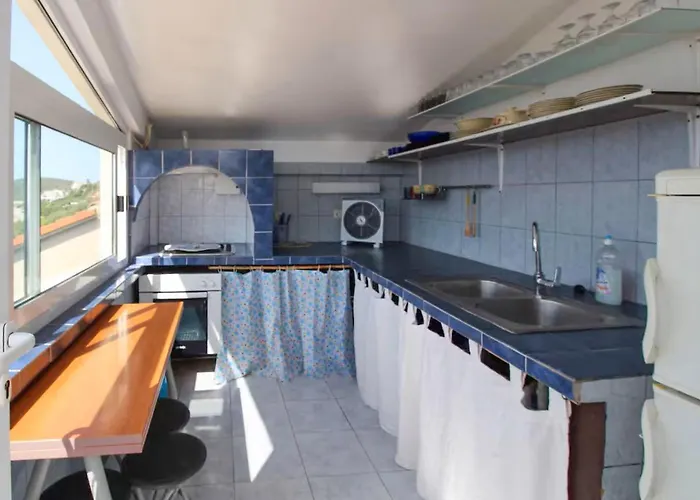 公寓 Four Bedroom Cozy In *