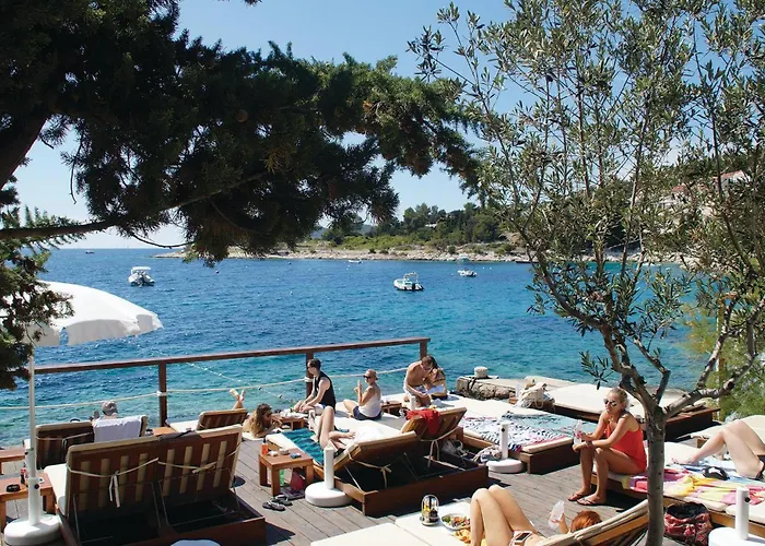 Four Bedroom Cozy In * 米欧纳